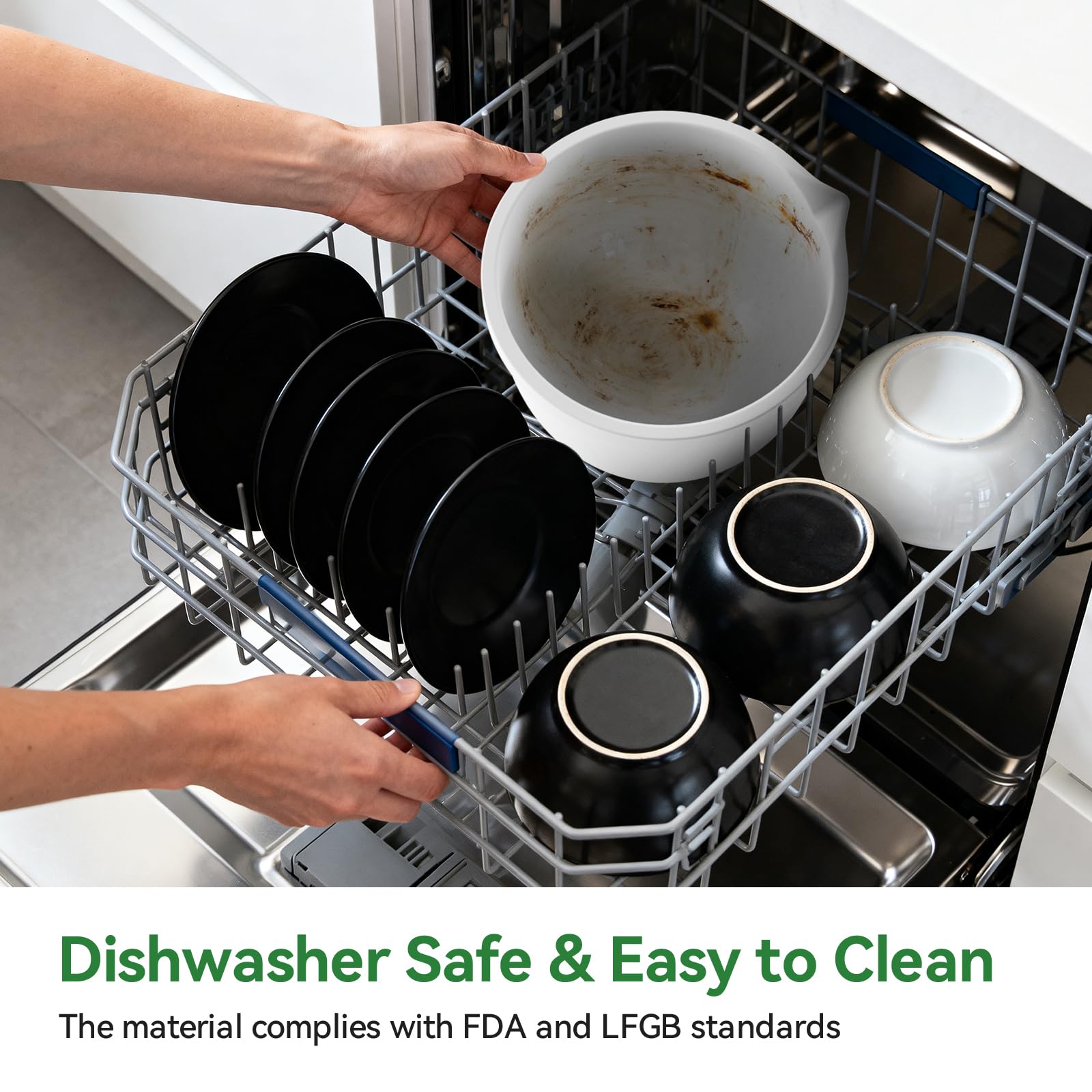 QHMENG dishwasher-safe liners simplify post-baking cleanup.