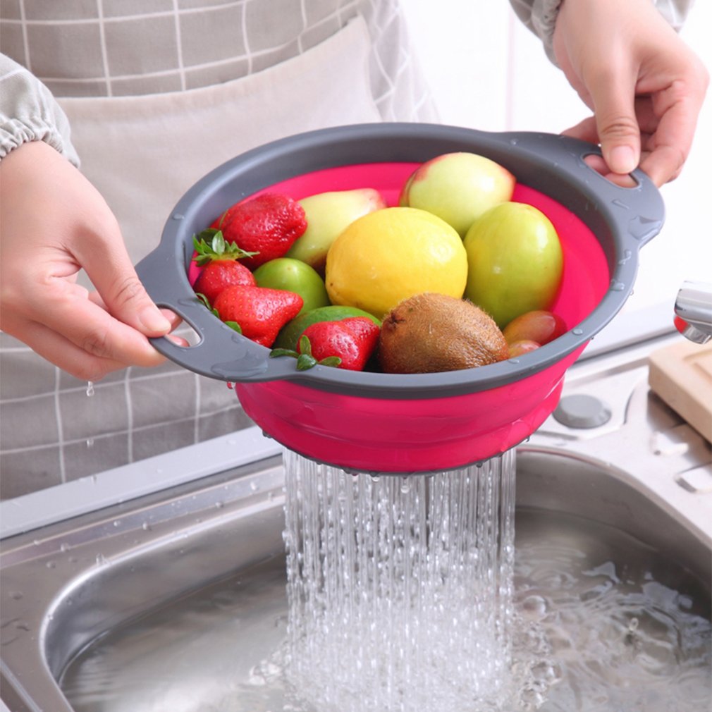 QiMH 4Qt colander rinsing vegetables and greens.