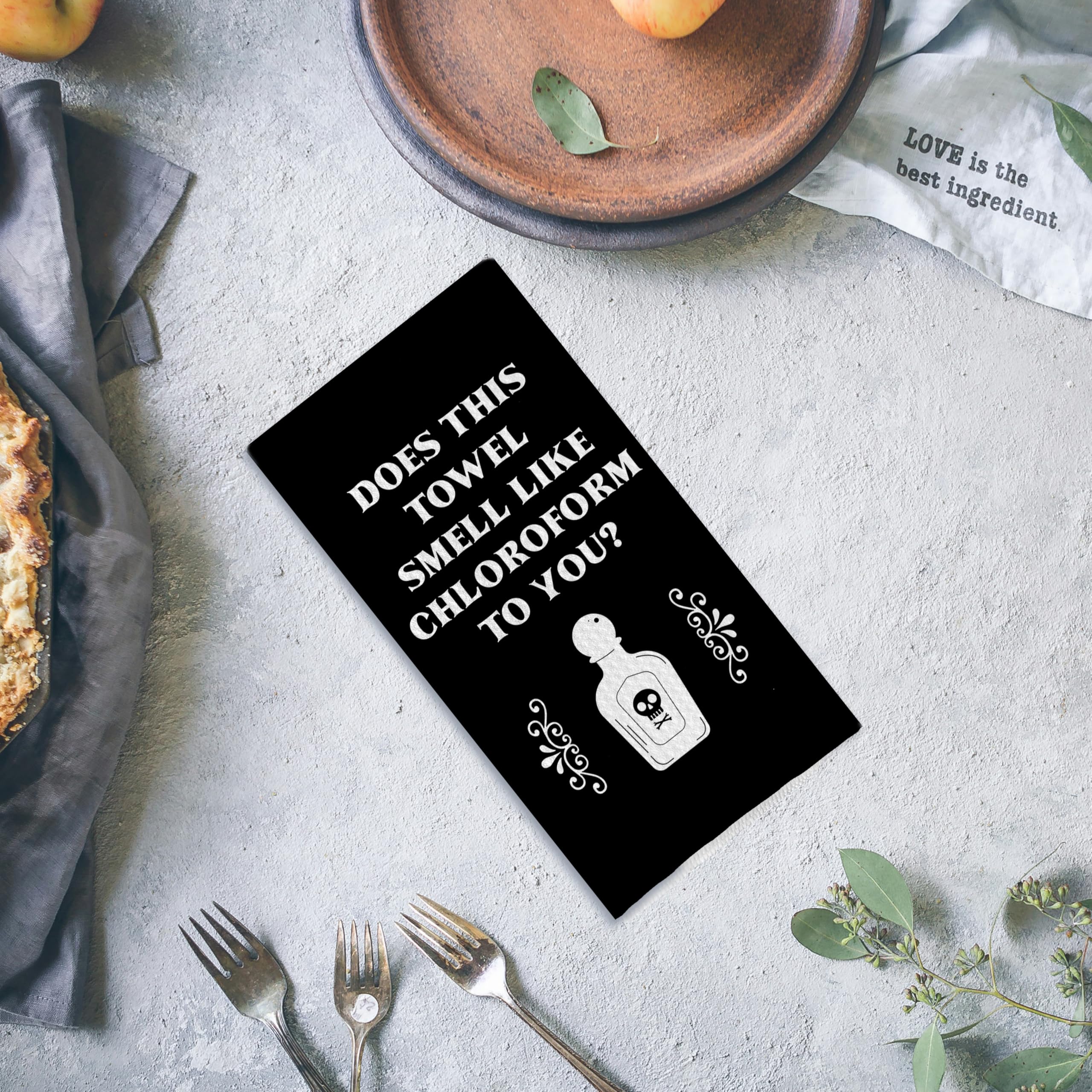 Qpenm 16x24 kitchen towel demonstrates broad coverage for drying dishes and hands.