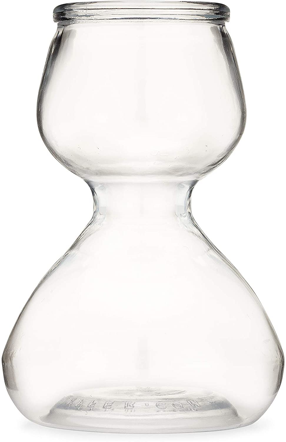 QUAFFER durable glass with weighted base reduces tipping during service.
