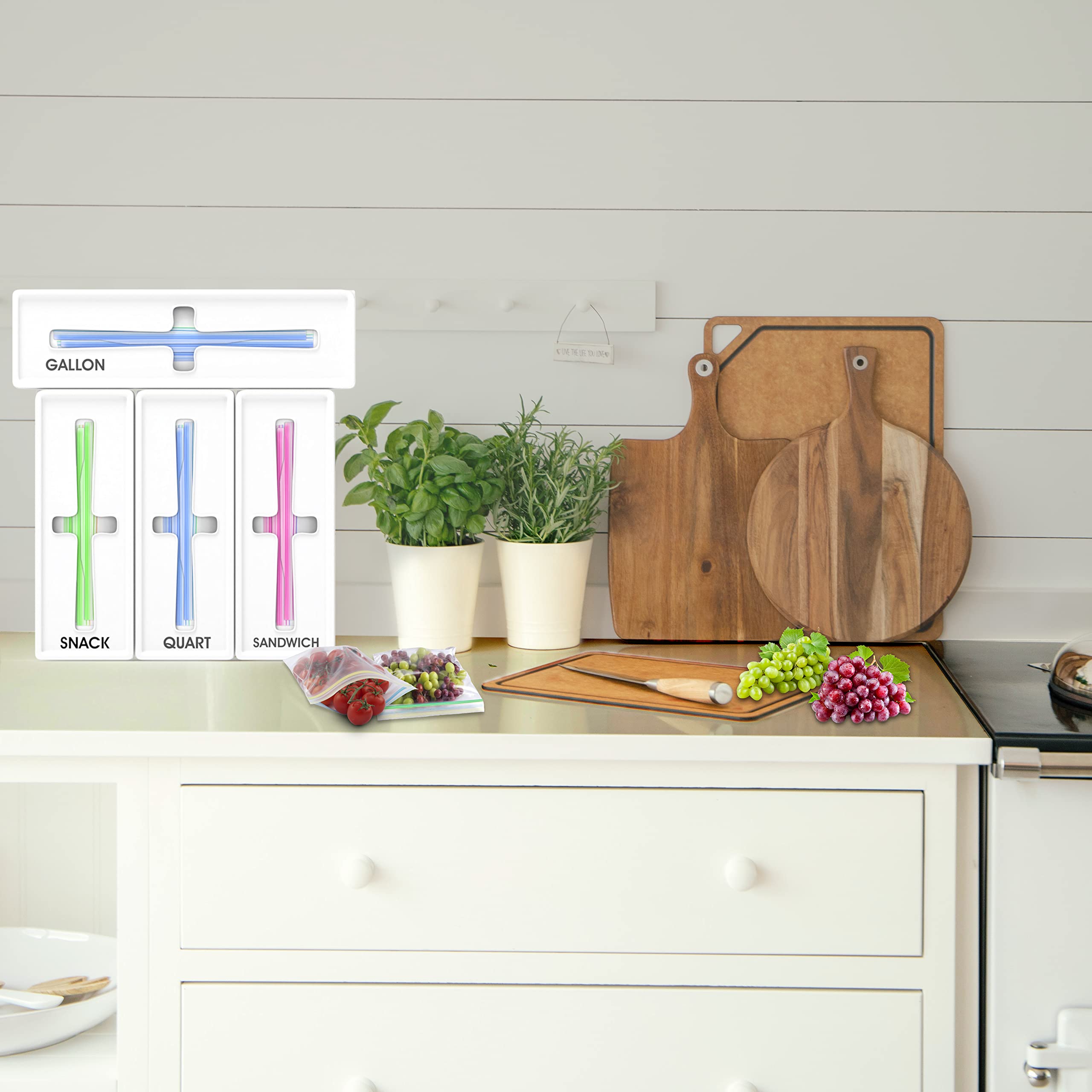 Qualezy gallon-size bag tray neatly holds large bags and stays organized.