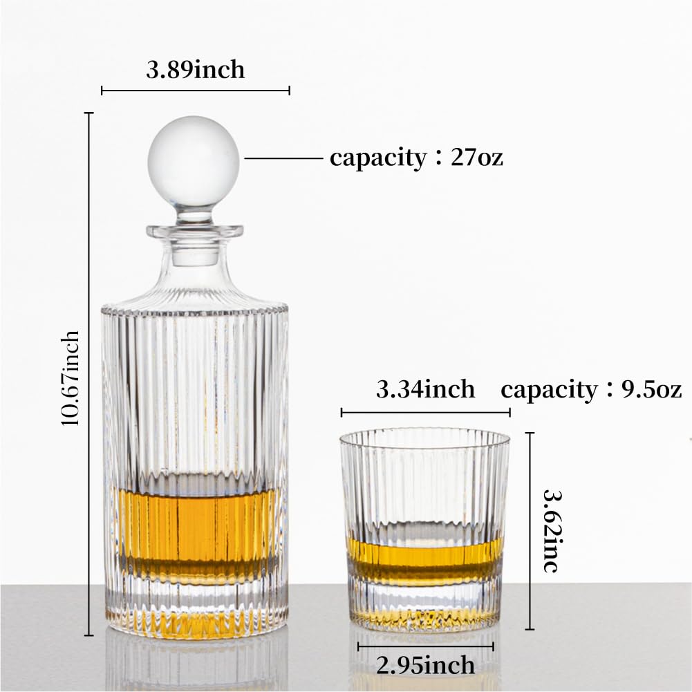 QUEEN&STONE Lead Free ribbed design decanter close-up