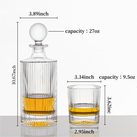QUEEN&STONE Lead Free ribbed design decanter close-up