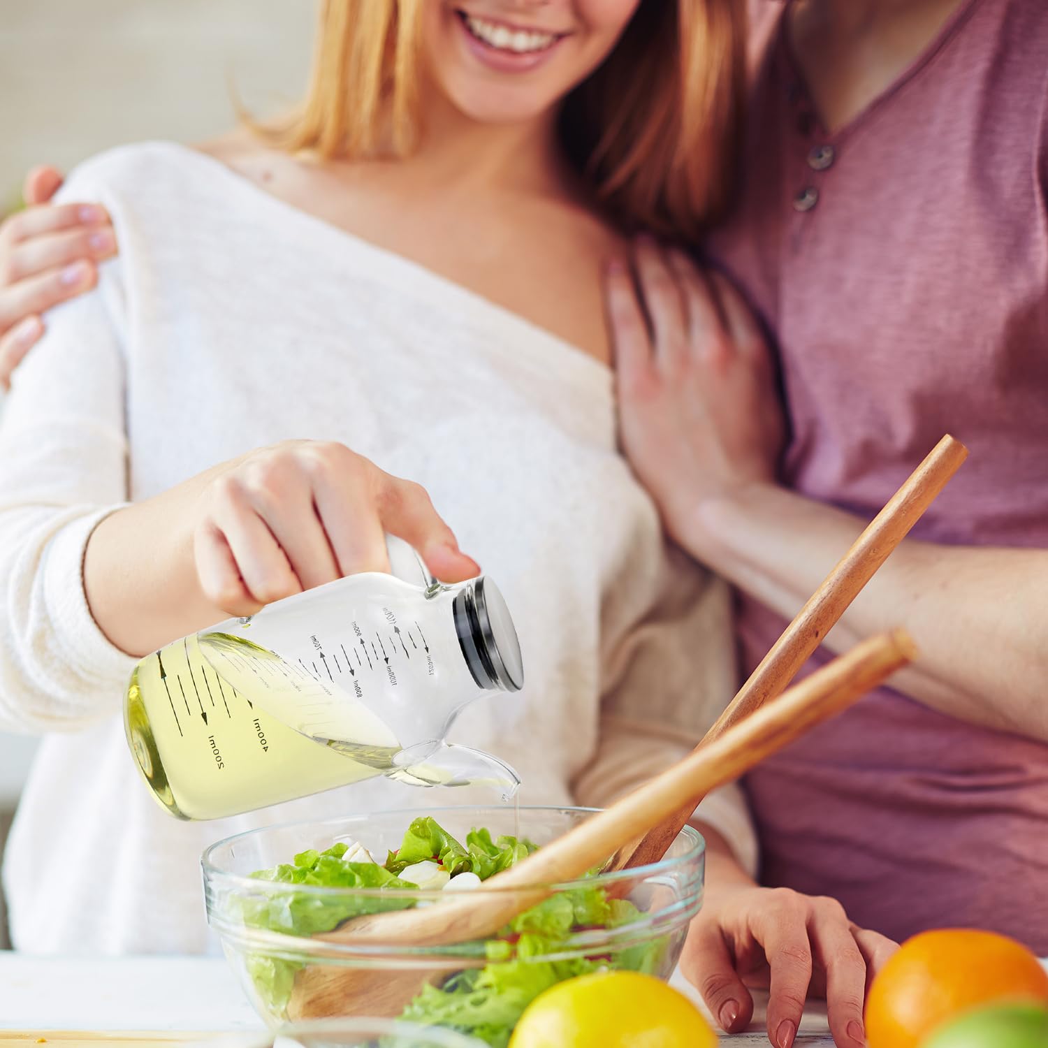 QWORK versatile bottle suitable for olive oil, vinegar, and soy sauce.