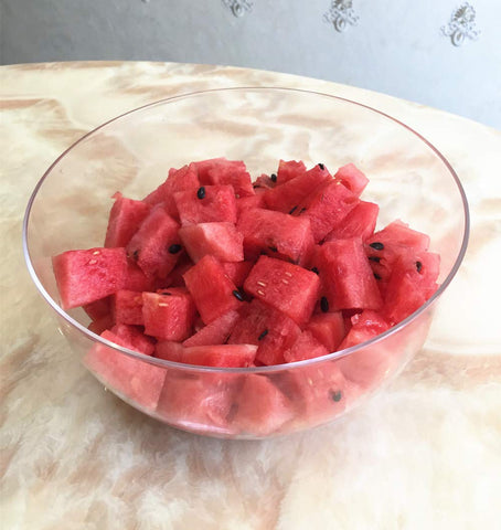Qxbekmor easy-care bowls wipe clean for quick refreshment.