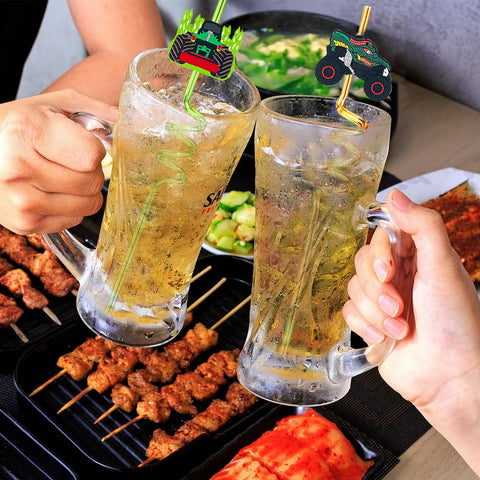QZYCMHOO Reusable straw set reduces disposable waste at events