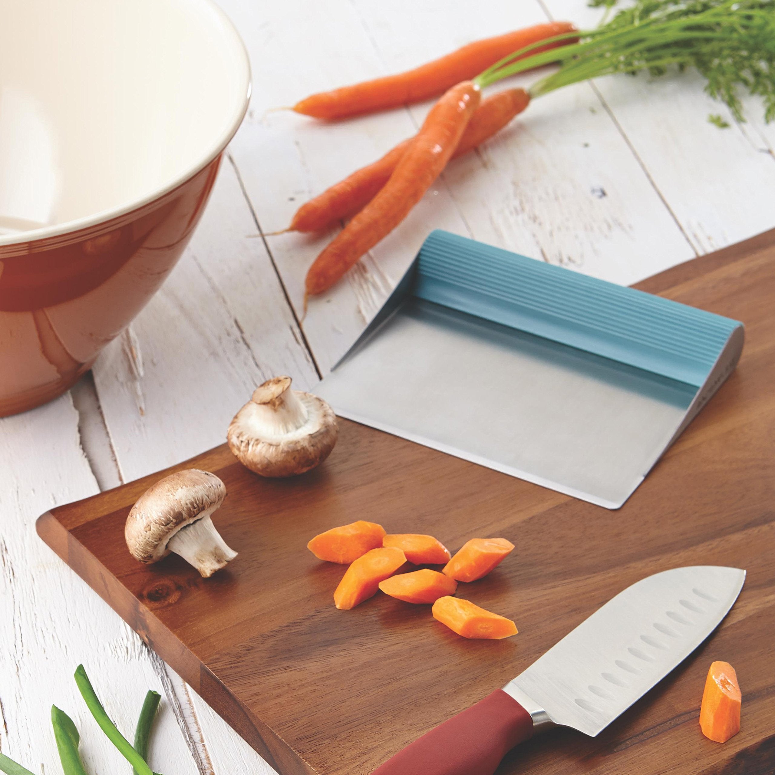 Rachael Ray Cucina bench scrape ribbed handle for secure grip