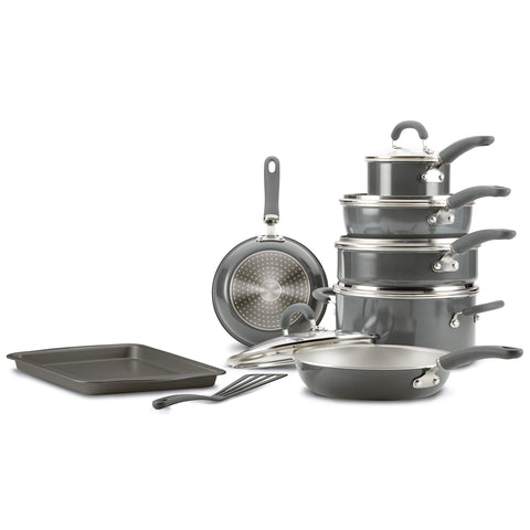 Rachael Ray flared rims help pour with precision and minimal drips.