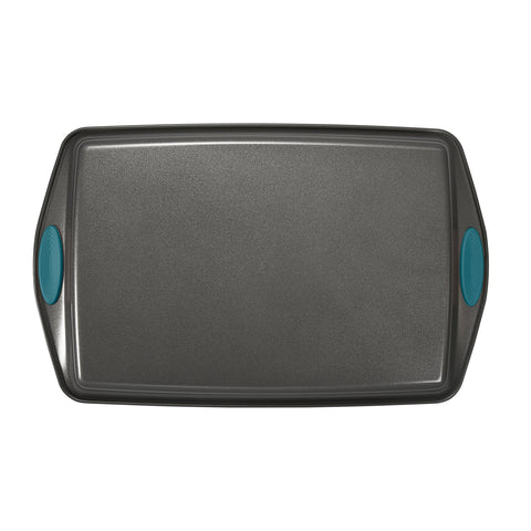 Rachael Ray Yum-o! 9-inch square cake pan ideal for layer cakes.