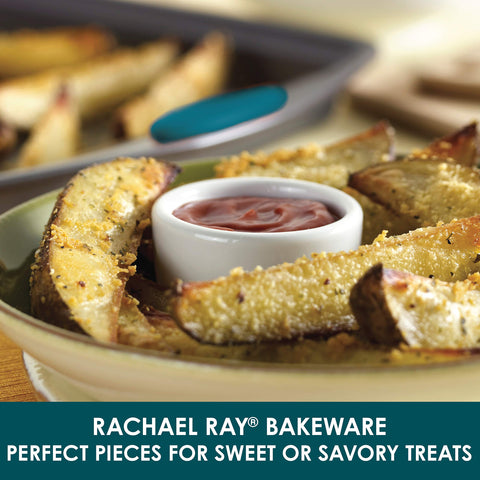 Rachael Ray Yum-o! 9x13 covered cake pan for layered desserts and versatile baking.