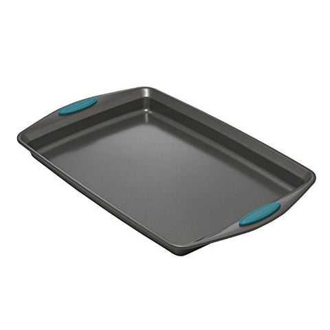 Rachael Ray Yum-o! Oven-safe up to 500°F for versatile baking sessions.