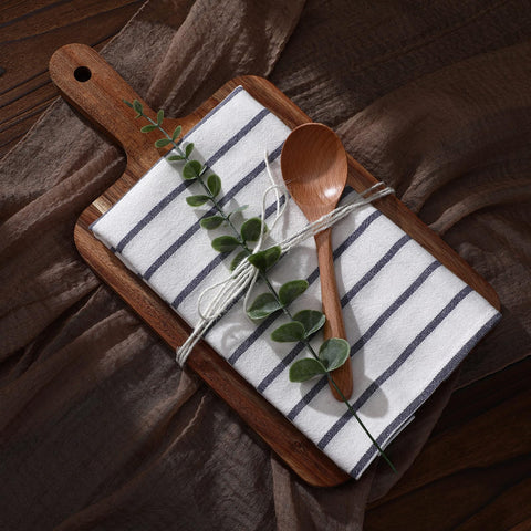 Reallnaive eucalyptus stem adds a fresh decorative touch