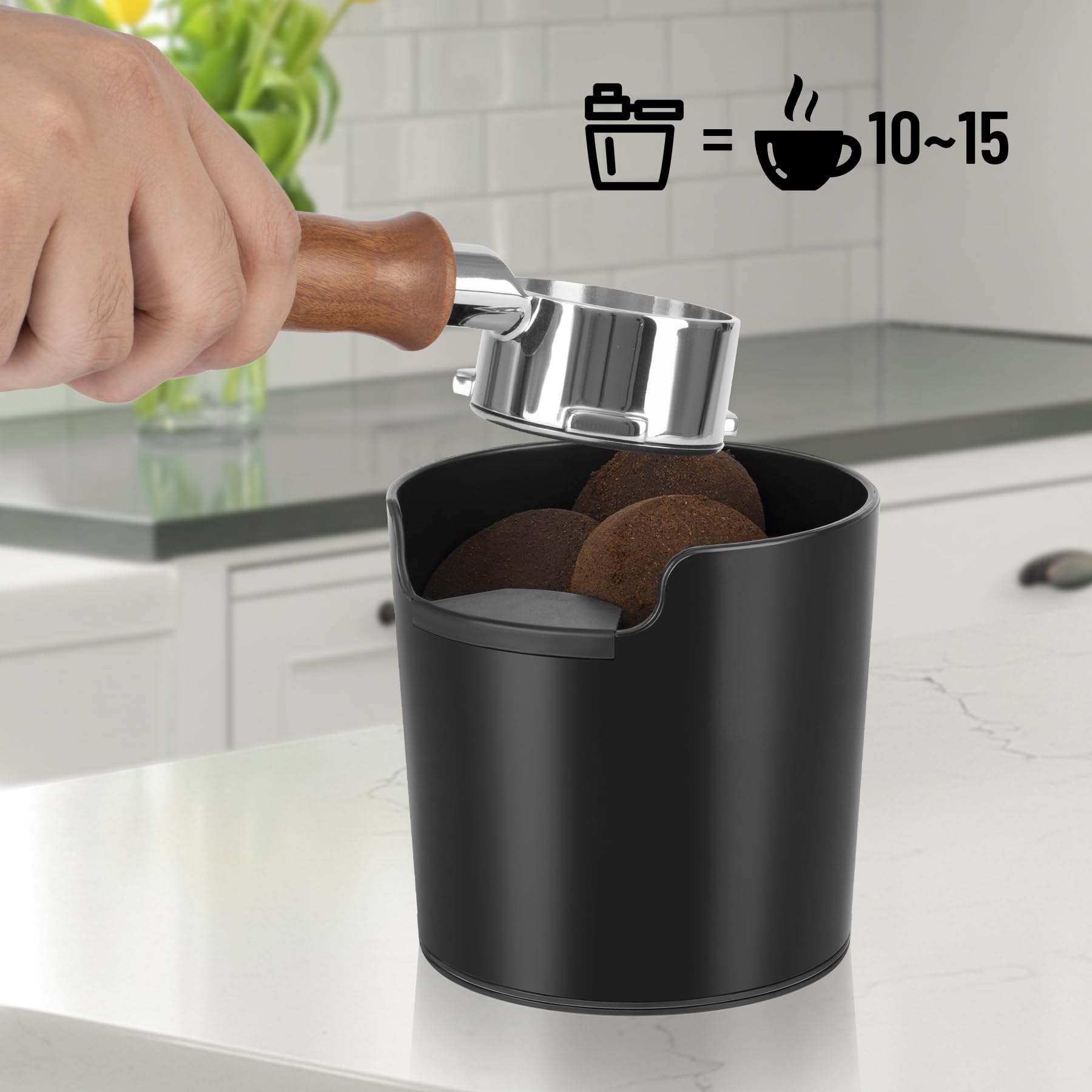 RECAPS Coffee Knock Box inner liner demonstrates easy cleaning and residue-free interior.