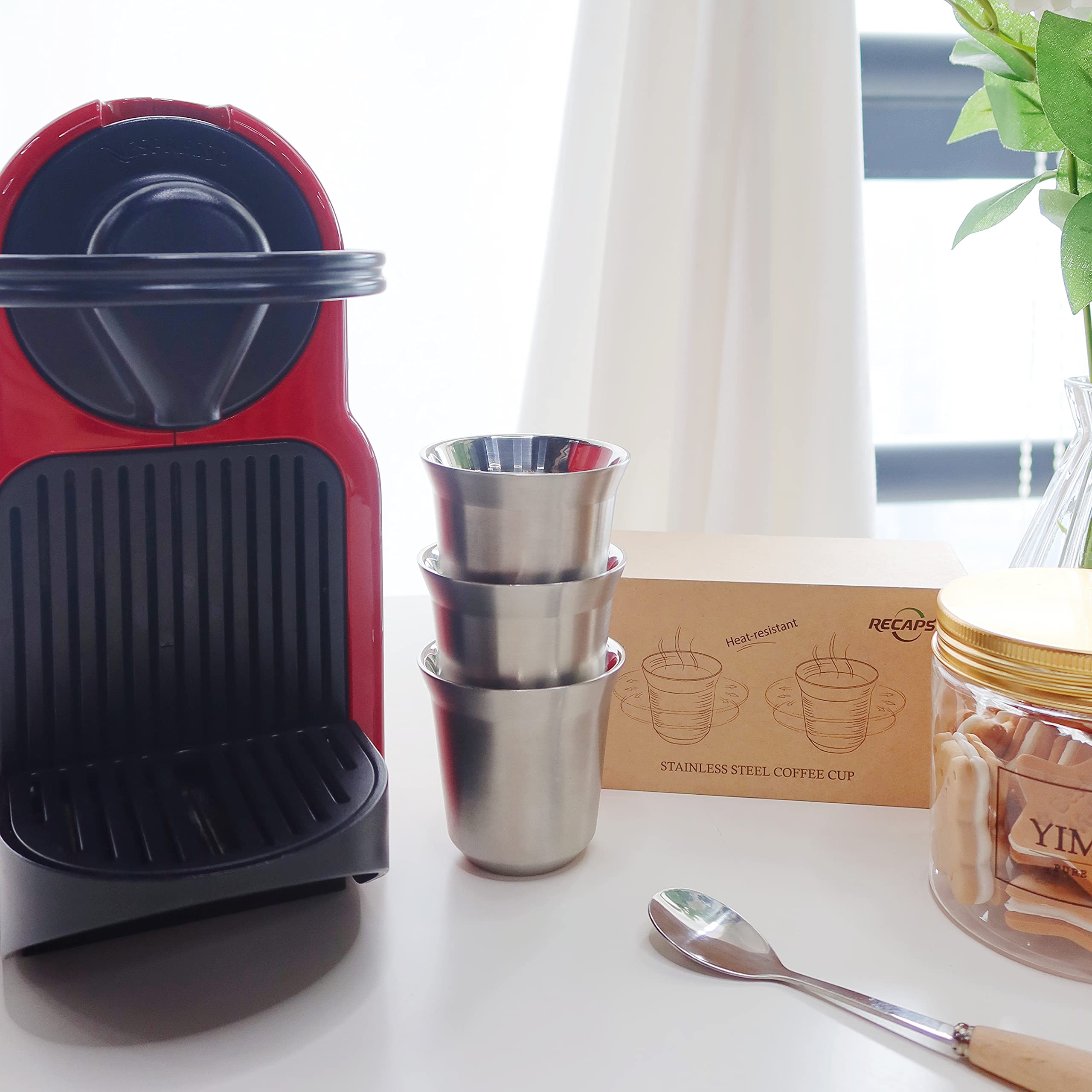 RECAPS dishwasher-safe; easy to clean by hand or in the dishwasher.