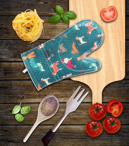 Red LMLDETA two-pack mitts offer practical kitchen upgrade for families