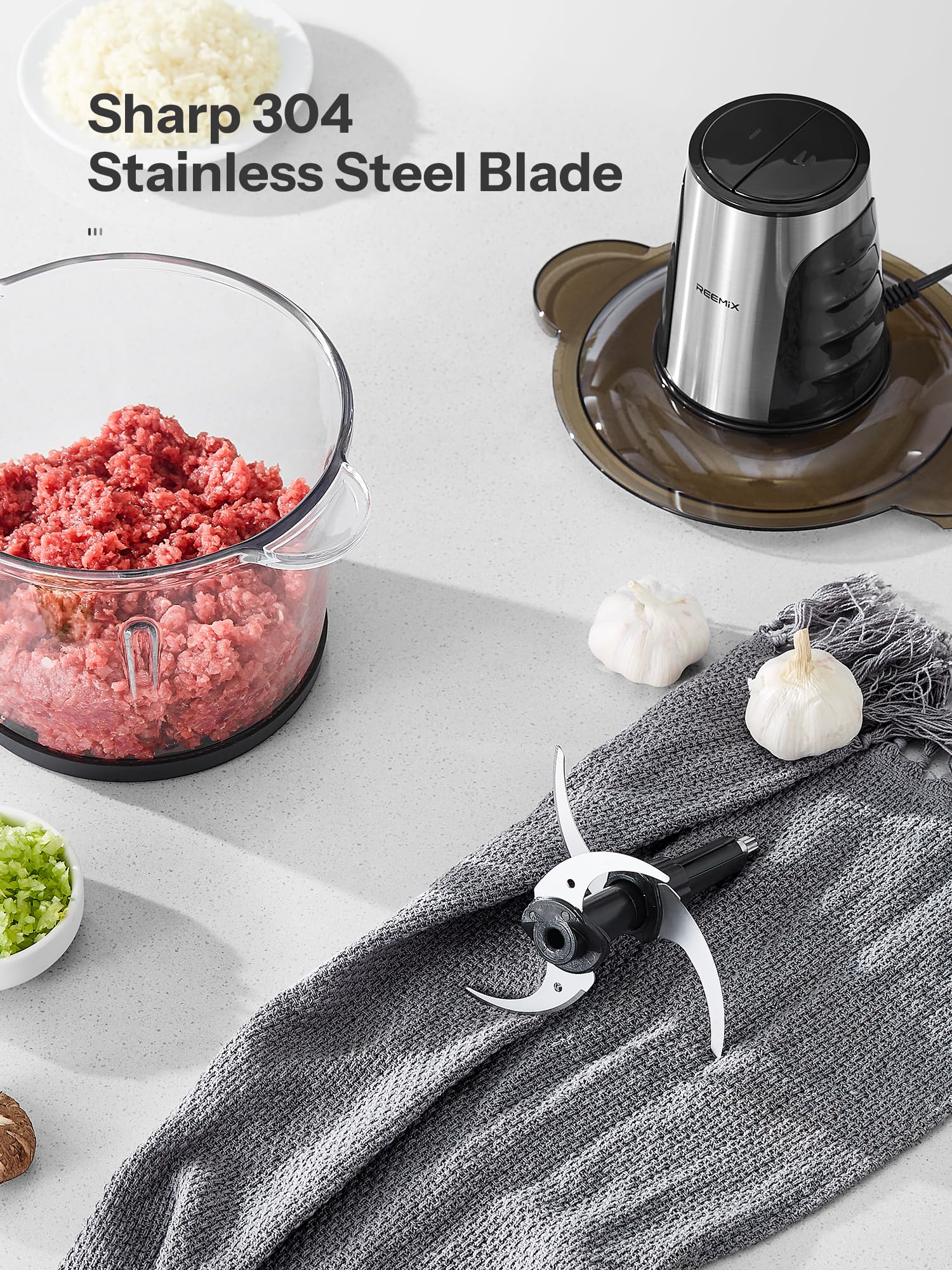 Vegetable bowl in action for quick chopping with Reemix.