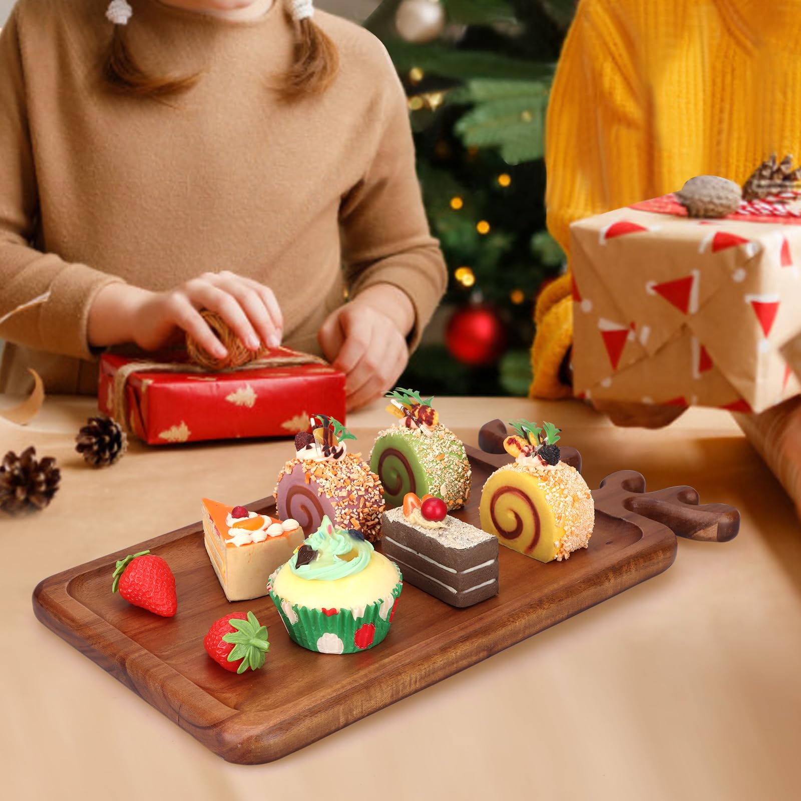 Renawe dining-table Christmas decor platter enhances holiday tablescape