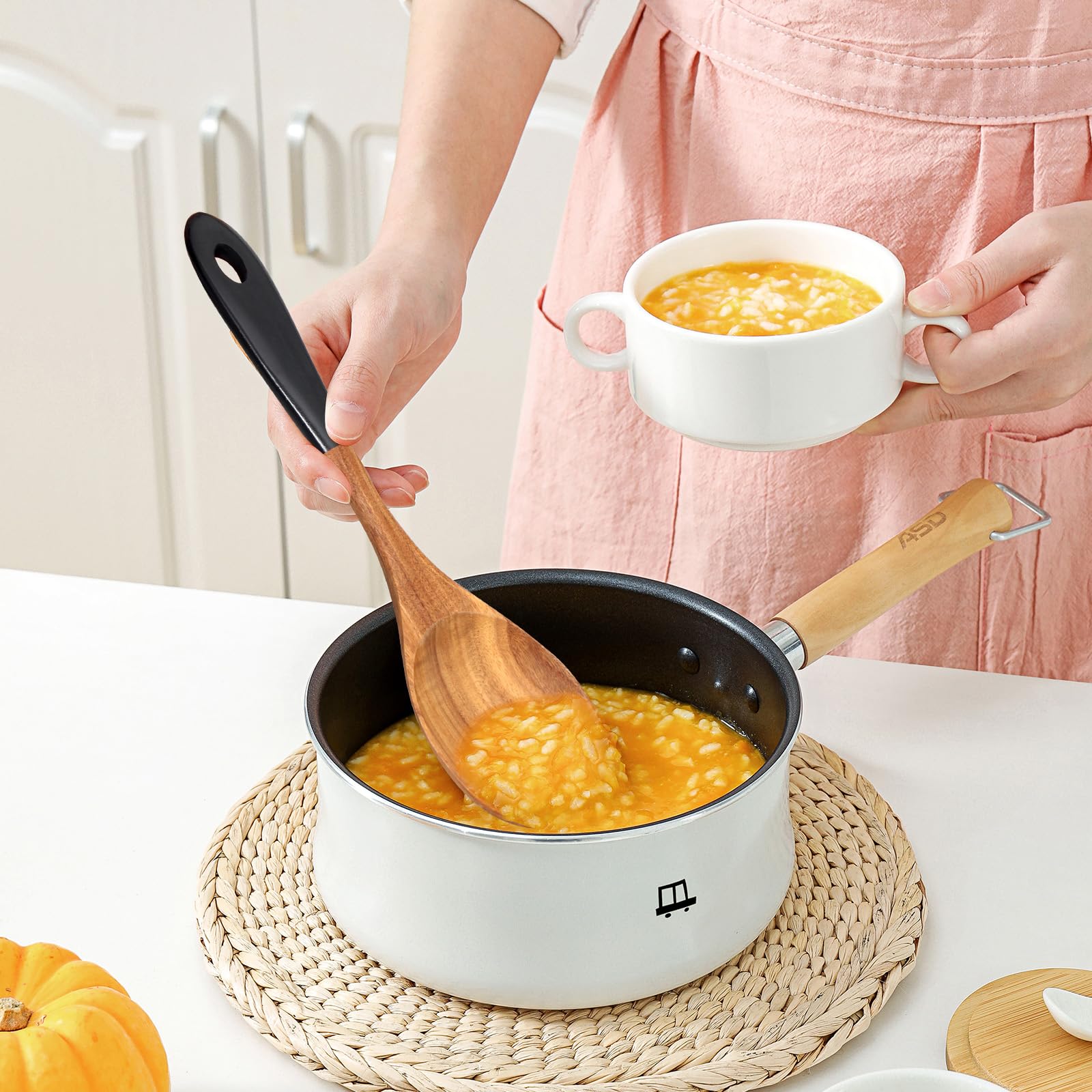 Renawe wood grain smooth finish offers a pleasant touch for daily kitchen tasks.