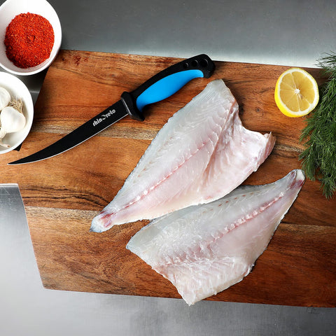 Rhinoreto knife sharpener included keeps a sharp edge before prep.