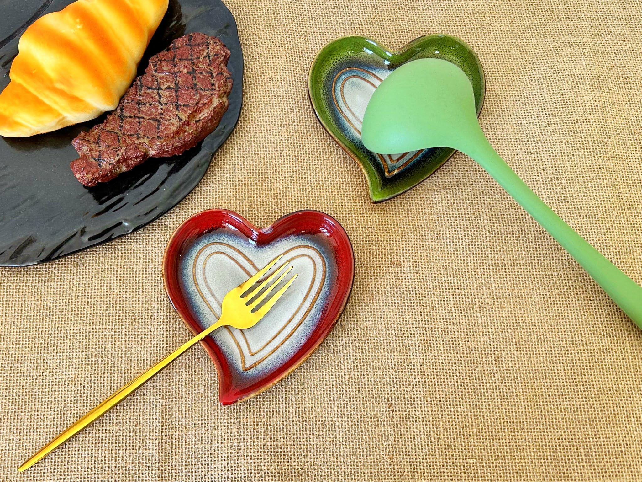 Rhobtyne heart-shaped spoon rest on kitchen counter adds decorative charm