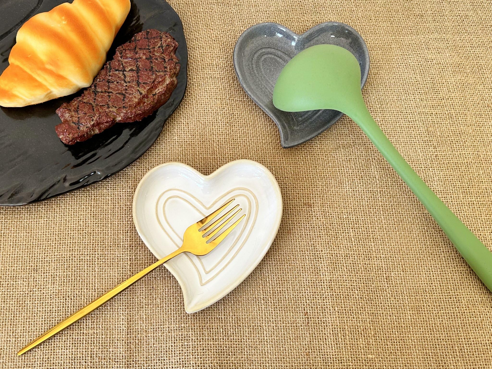 Rhobtyne cute spoon rest for kitchen counter adds charm while catching drips.