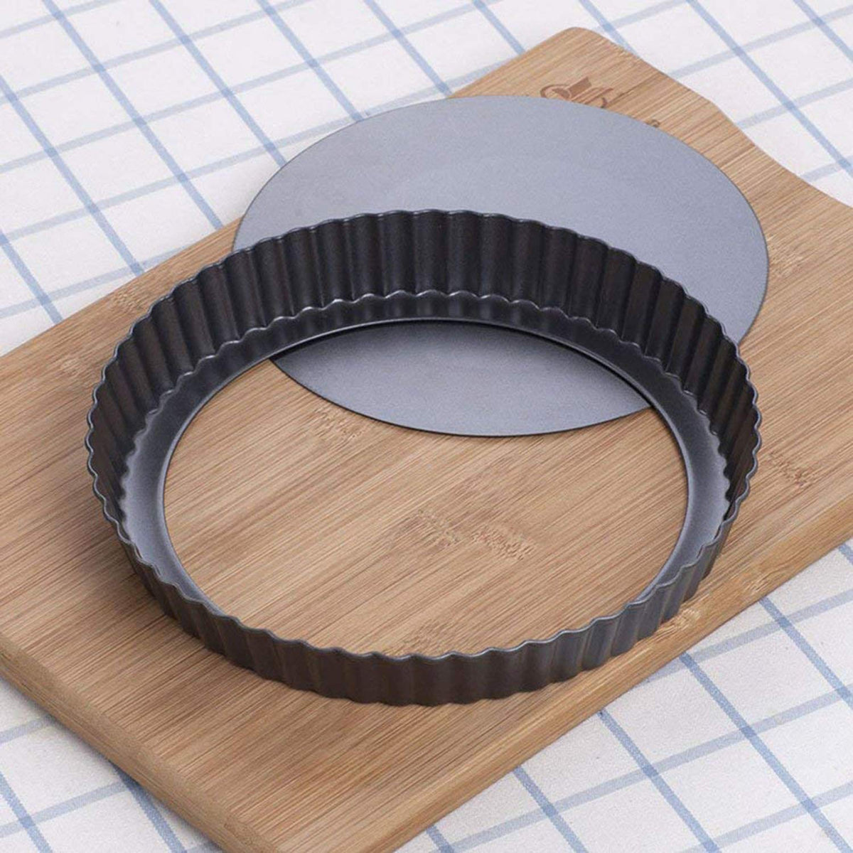 Richsc-Pan 9-inch tart pan interior view showing easy crust release