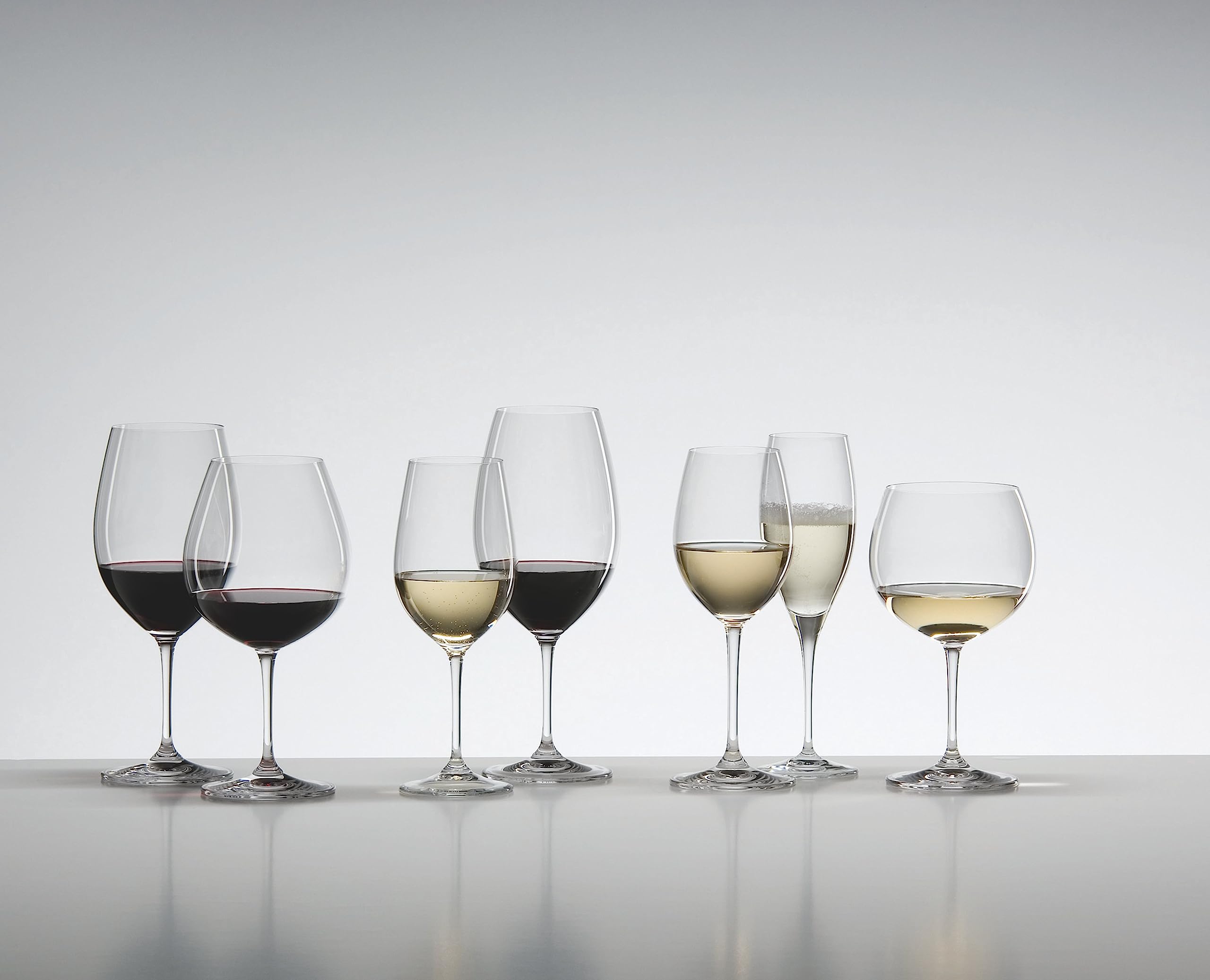 35.1 oz capacity shown for generous, balanced pours.