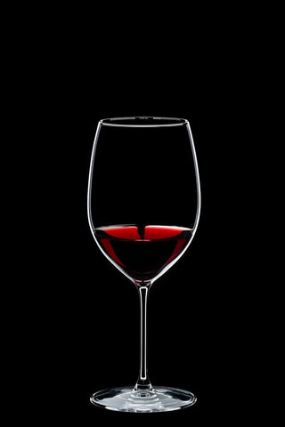 Glass dimensions shown for comfortable handling and elegant table presence.