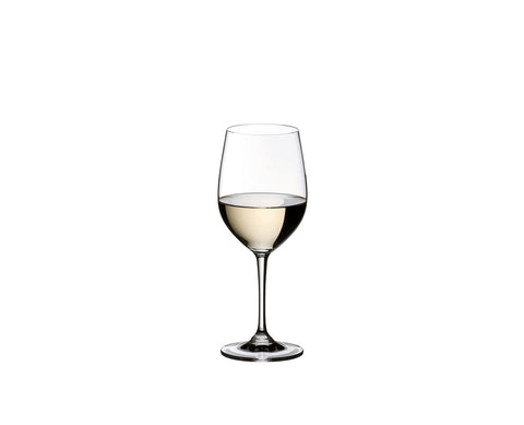 Riedel Vinum Viognier Chardonnay glass in hand with comfortable grip