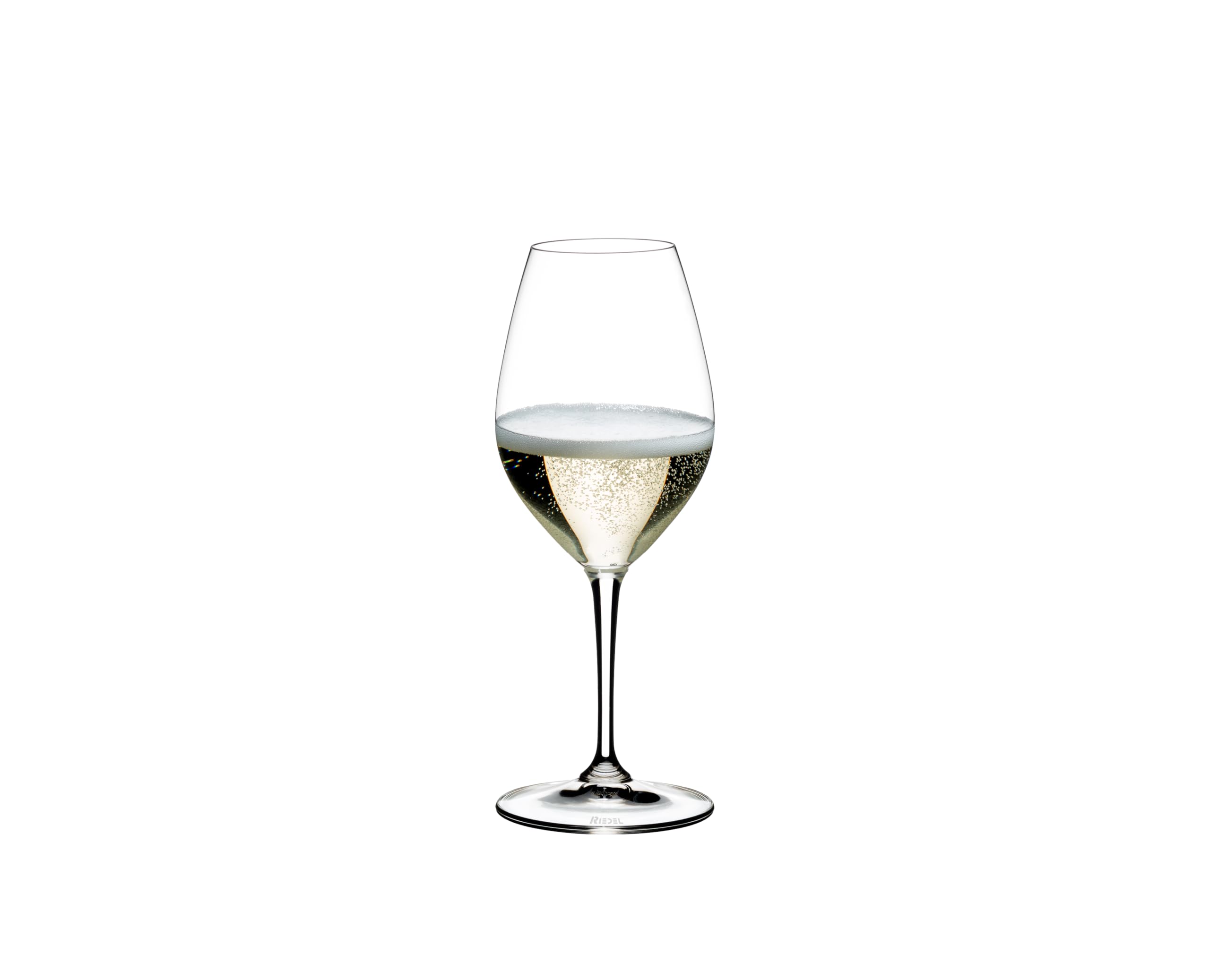 Riedel Wine Friendly 003 440ml capacity offers ample space to aerate wine aromas.