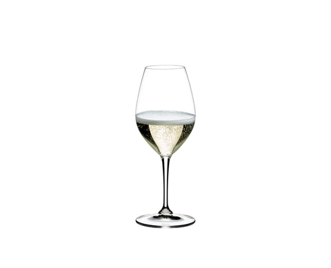 Riedel Wine Friendly 003 440ml capacity offers ample space to aerate wine aromas.