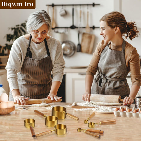 Riqwm Iro hanging hole for easy storage after cooking.