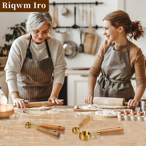 Riqwm Iro wooden handle offers a secure, anti-slip grip during pouring.