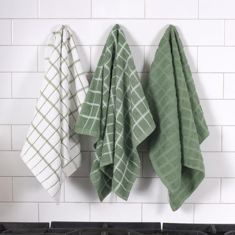 Ritz Premium dish towel in action, absorbs spills and dries dishes efficiently