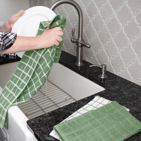 Ritz Premium folded towel, generous 16x25 inches for versatile tasks