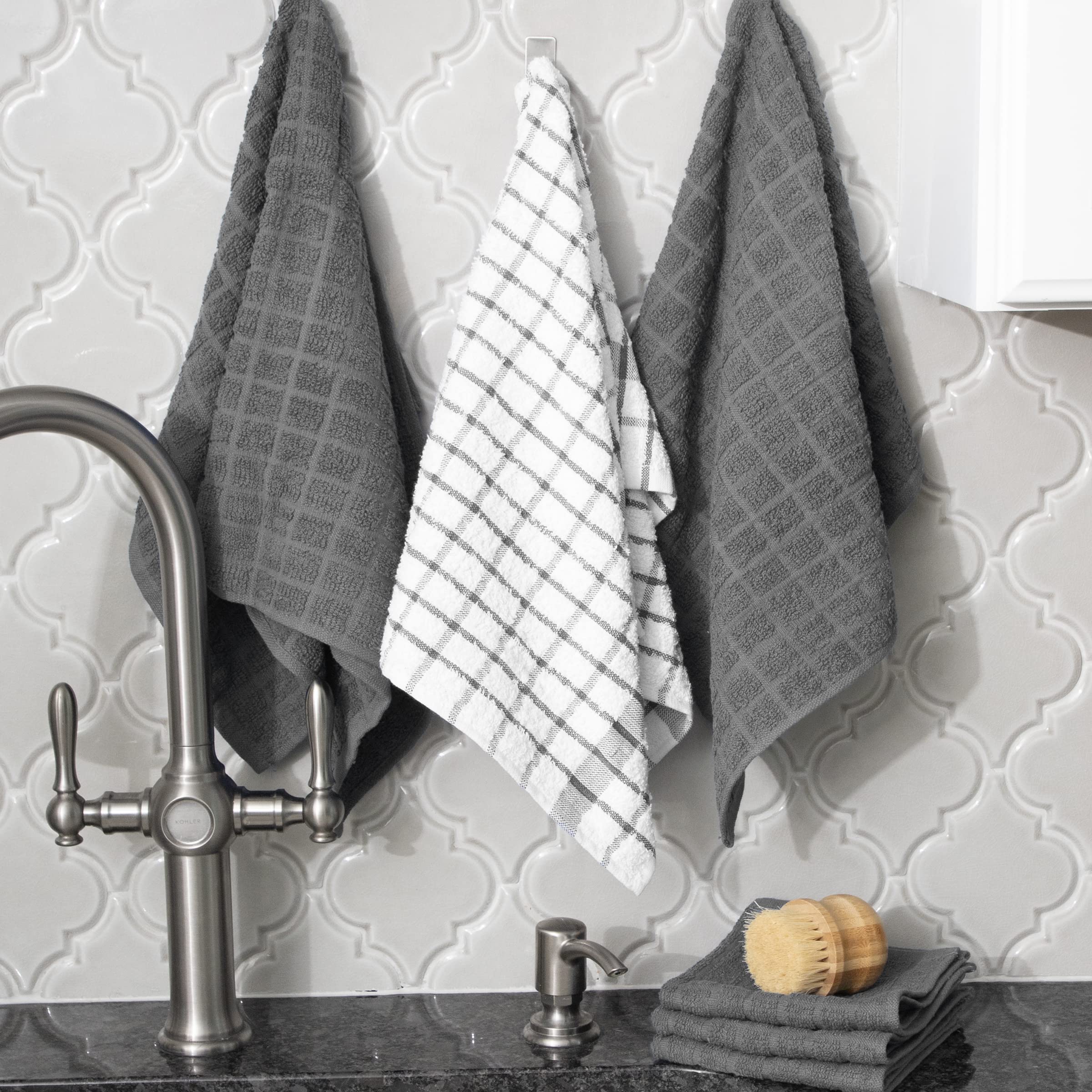 Ritz premium dishcloth 12x12 folded close up for easy handling