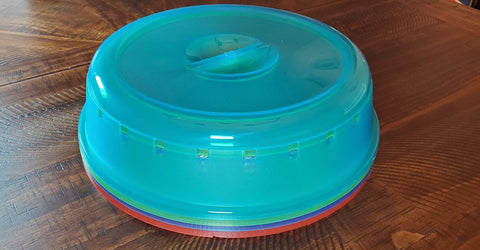 ROCK clear 10-inch microwave cover lets you see food as it heats.