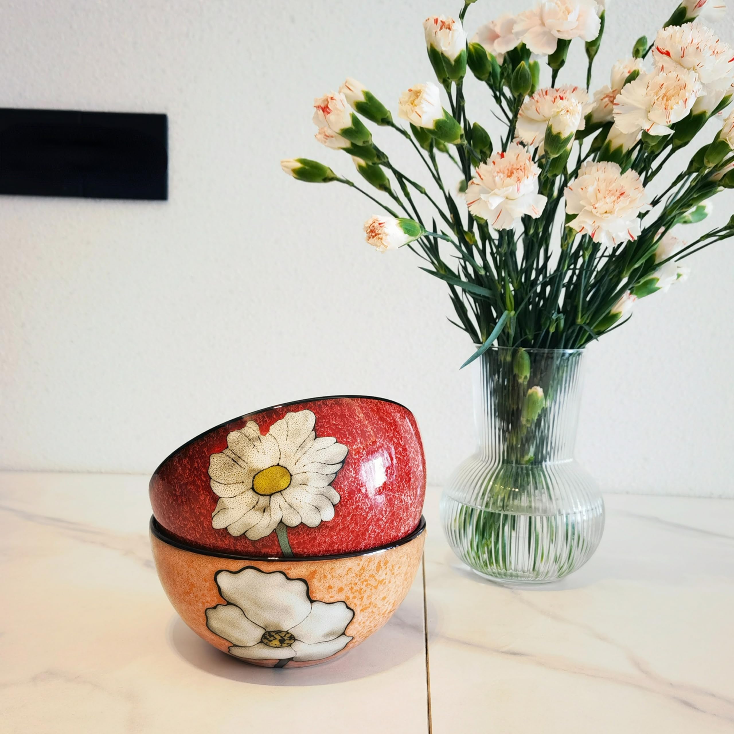 RockGoldBug family-dining scene with colorful bowls