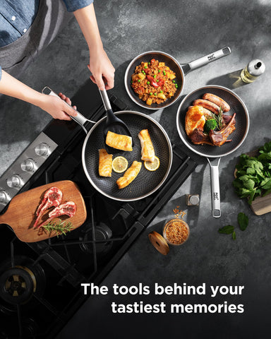 Roomena hybrid ceramic coating enables effortless food release during searing and sautéing.