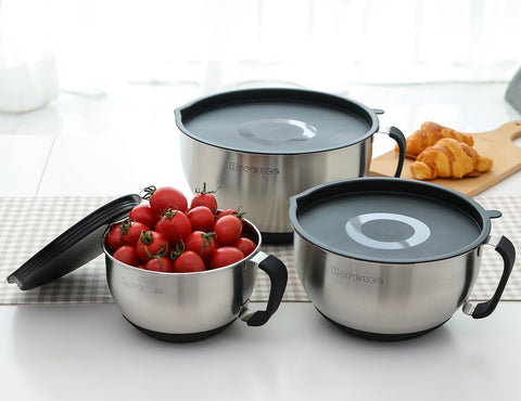 Rorence bowls feature ergonomic handles for easy lift and transfer.
