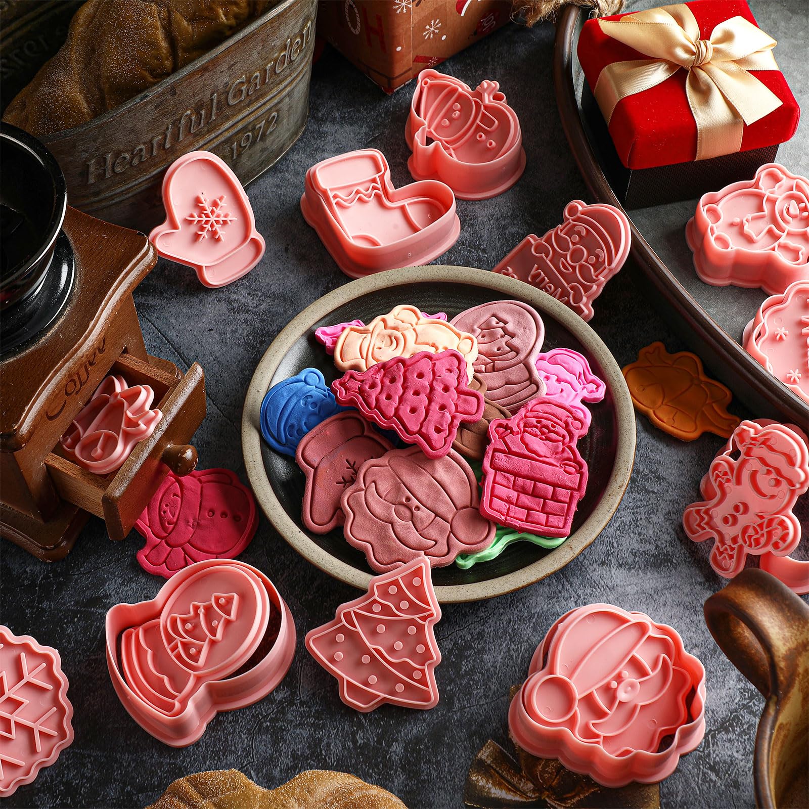 Roshtia baking stamps collection brings festive shapes to life.
