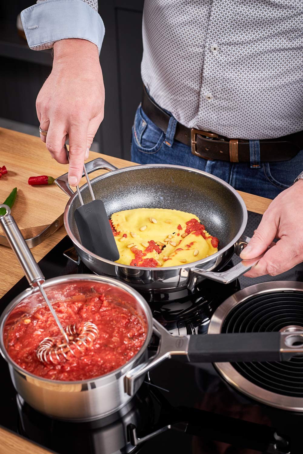 Rösle 12436 spatula dishwasher-safe for quick cleanup after cooking