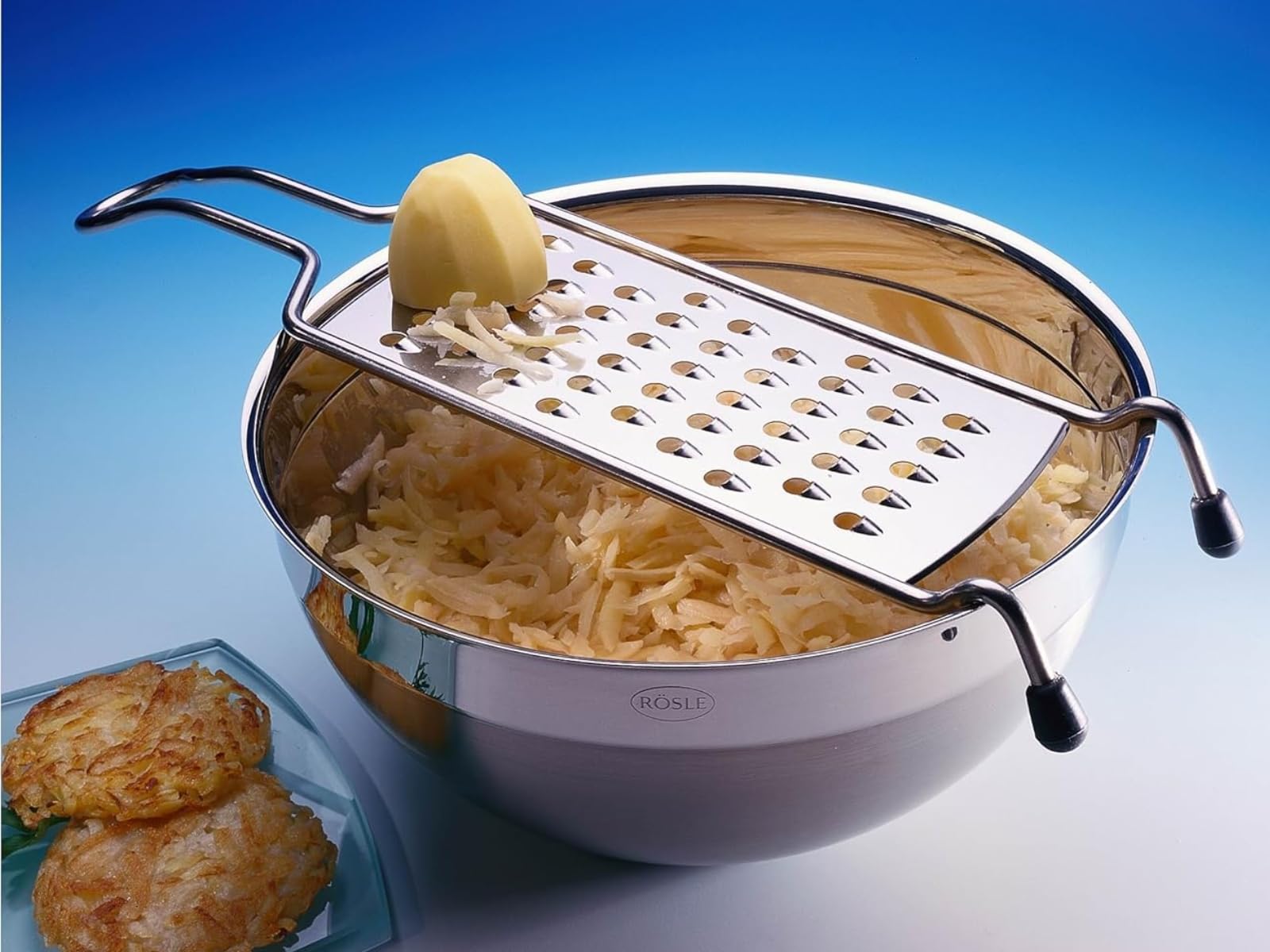 Rosle 95022 grater viewed from the side, durable stainless steel for daily use.