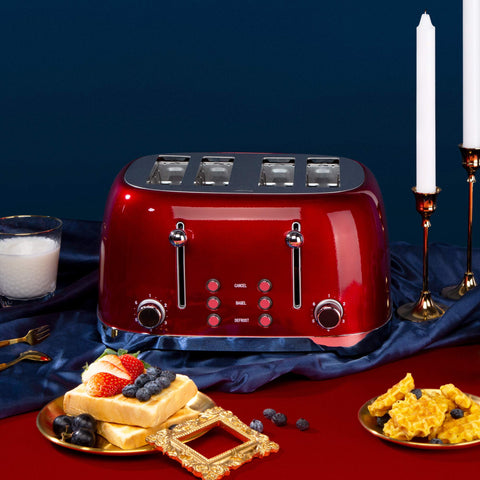 Roter Mond 4 Slice Toaster retro design adds vintage style to the kitchen.