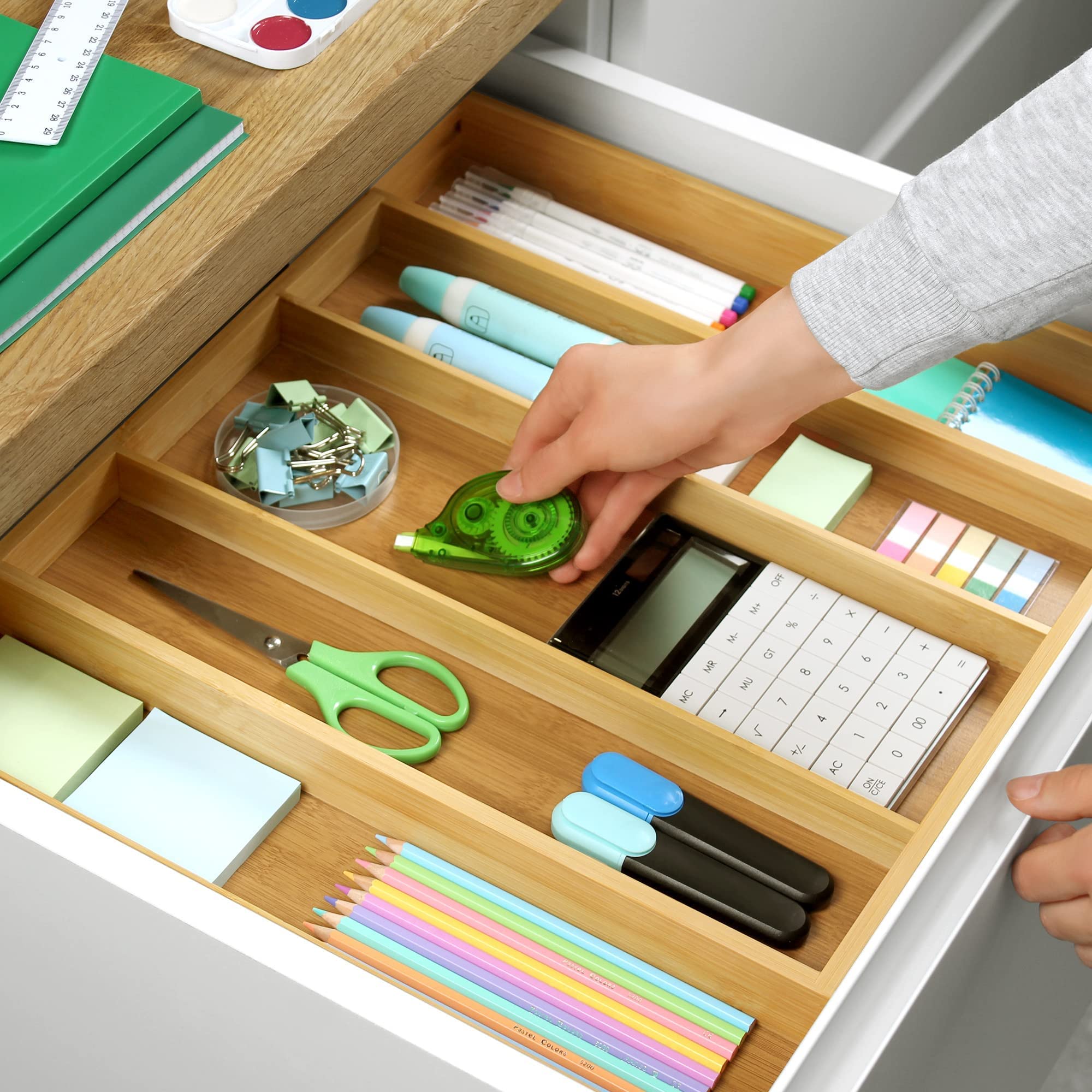 ROYAL CRAFT WOOD five-slot configuration helps quick access to flatware