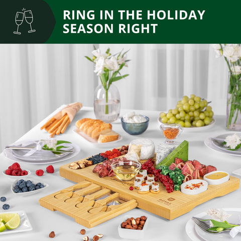 ROYAL CRAFT WOOD picnic serving tray for outdoor gatherings.