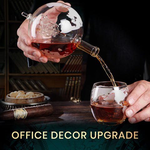 Royal Reserve 850 ml decanter showing off premium spirits and capacity