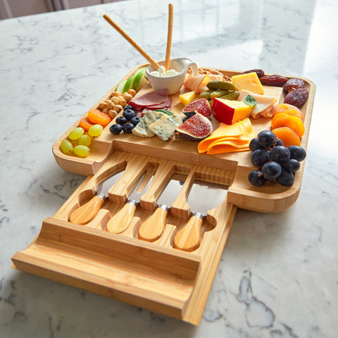 RoyalHouse cheese board gifting idea elevates celebrations with style