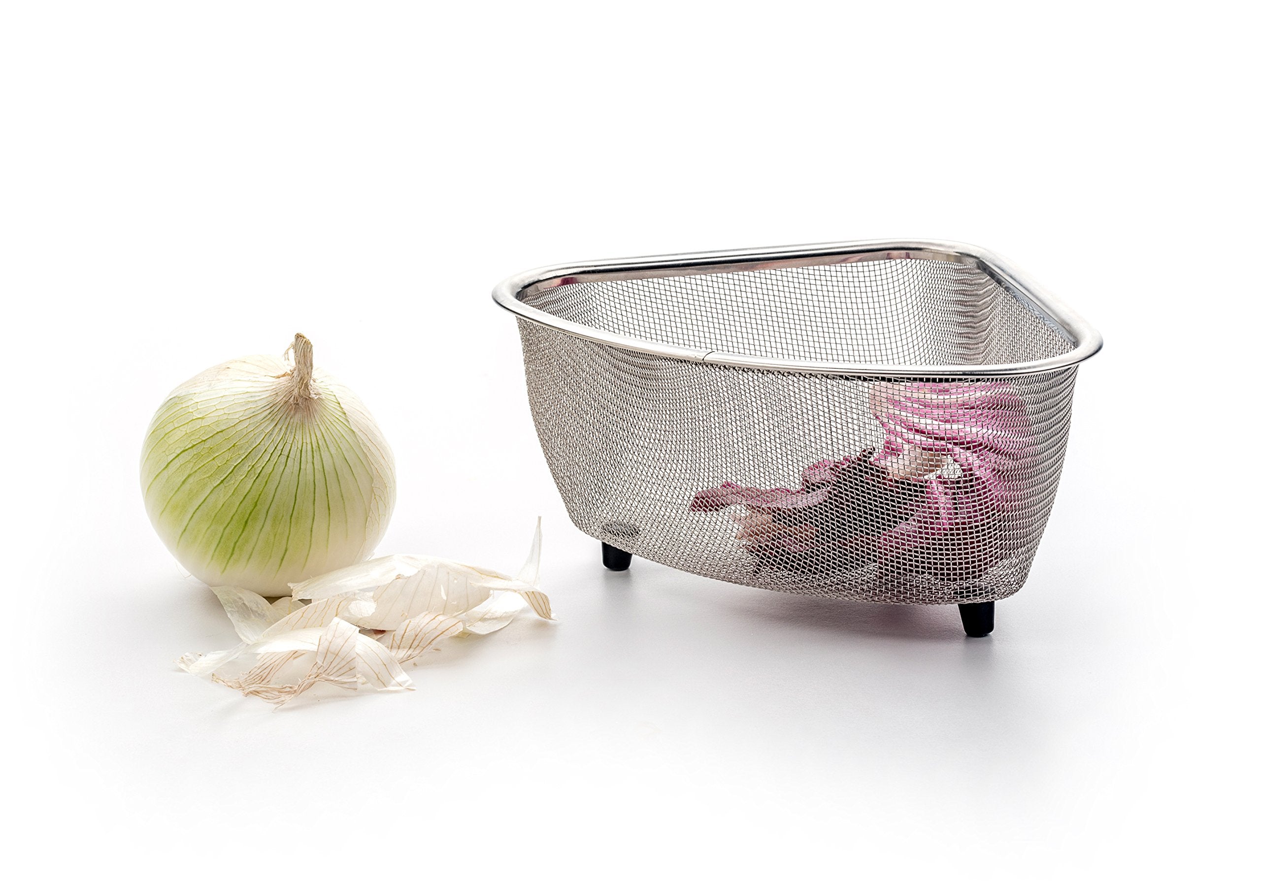 Dishwasher safe Endurance basket simplifies cleanup after food prep