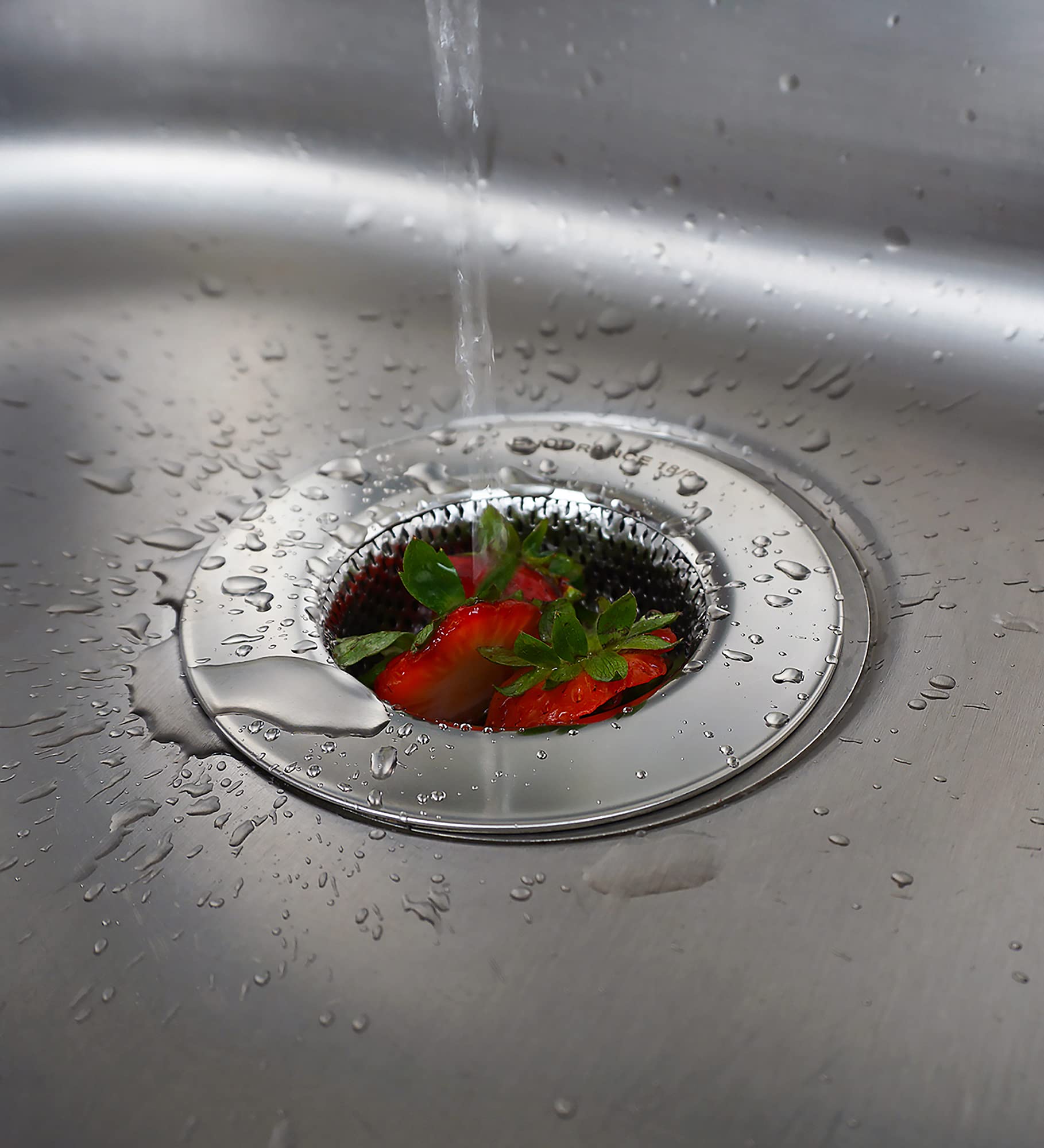 Polished mirror finish on RSVP Endurance adds style and resists corrosion and stains.